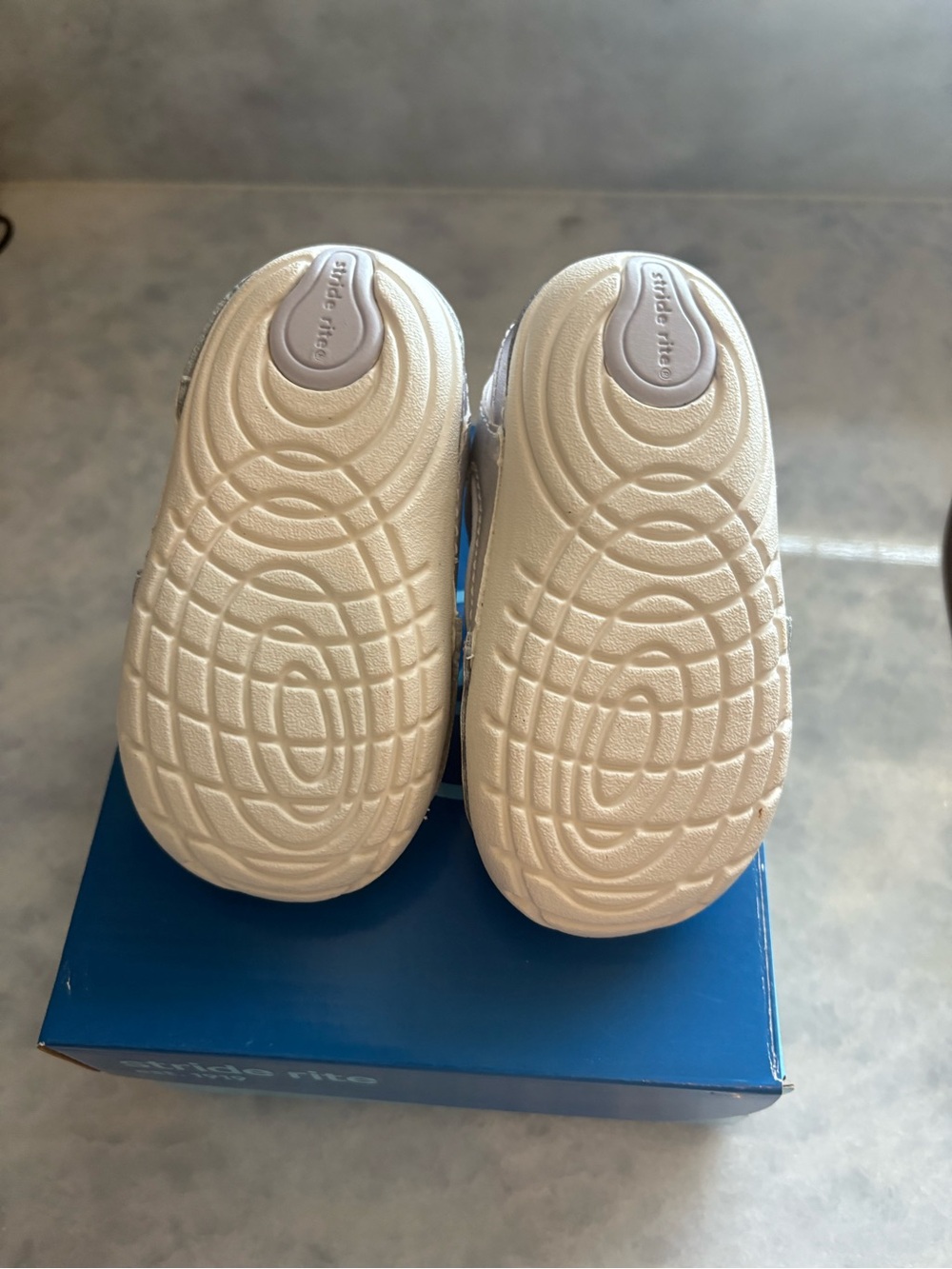 Stride Rite Jules Sneaker - Picture 4 of 5